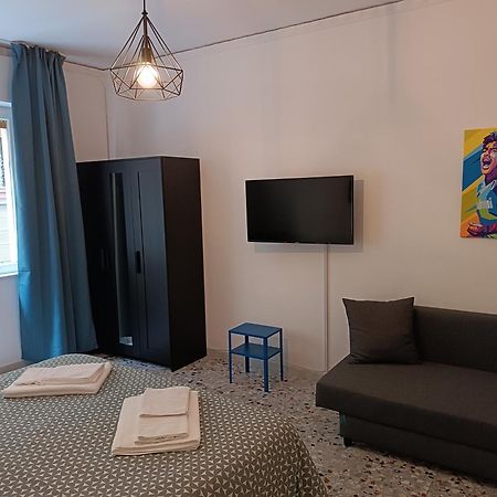 B&B Napoli Fuorigrotta מראה חיצוני תמונה