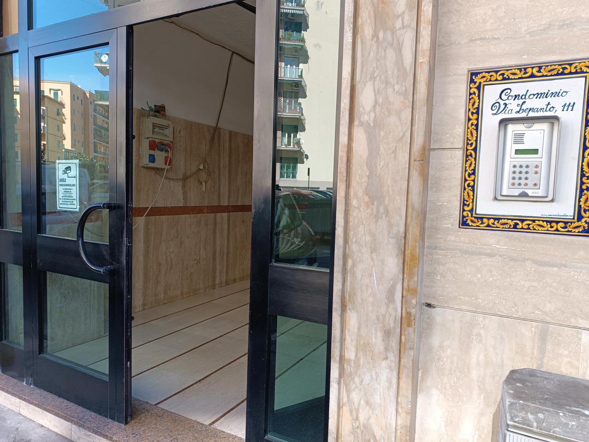 B&B Napoli Fuorigrotta מראה חיצוני תמונה